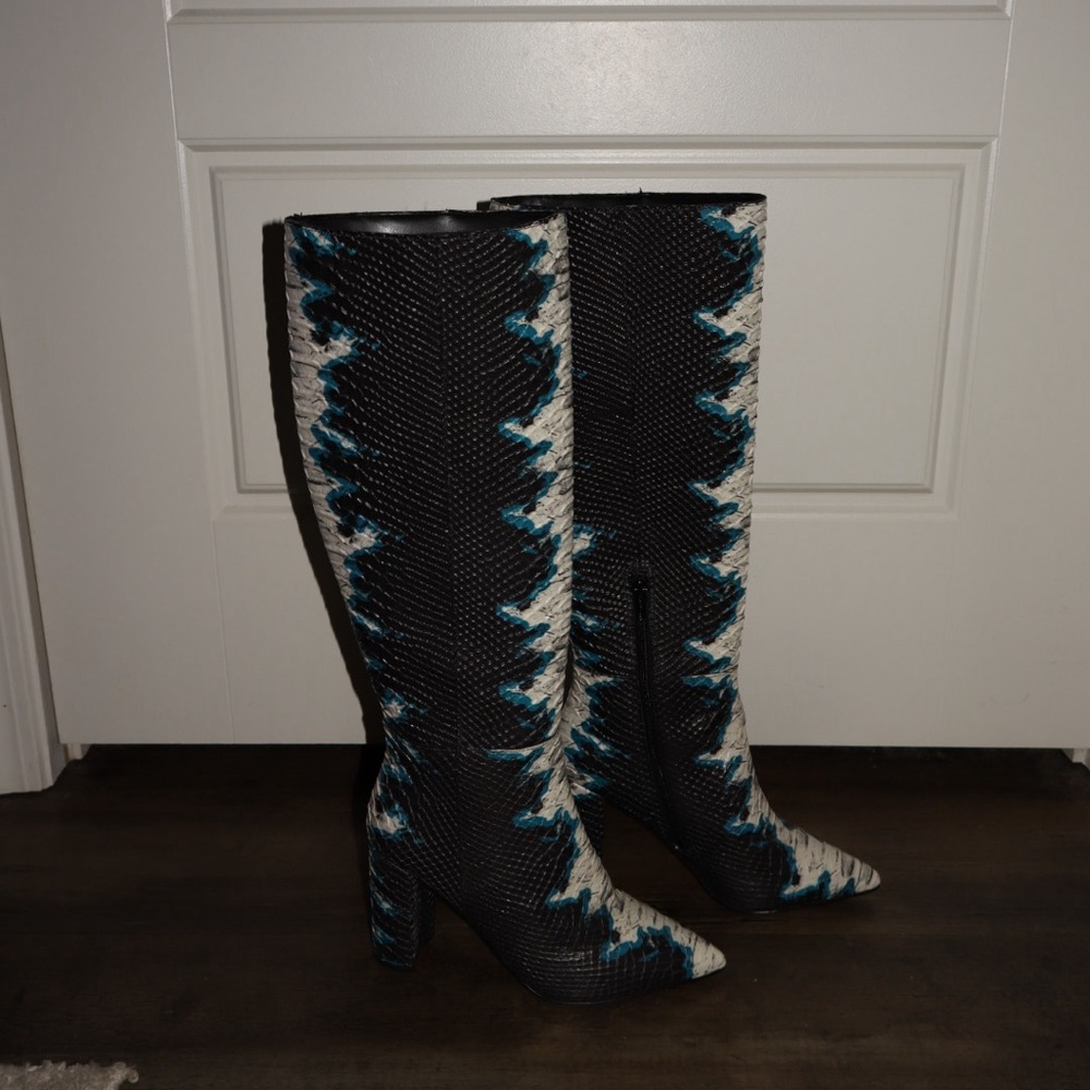 Gianni Bini snake skin heeled boots